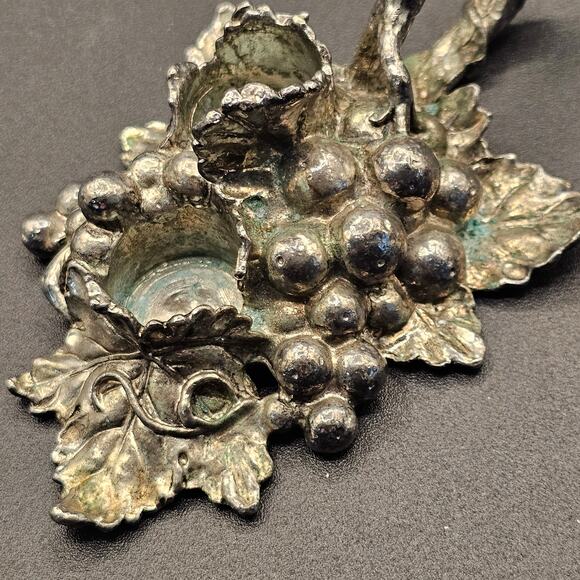 Vintage Arthur Court Silver Grape Salt & Pepper Set with Handle - Dining Decor - Picture 3 of 6